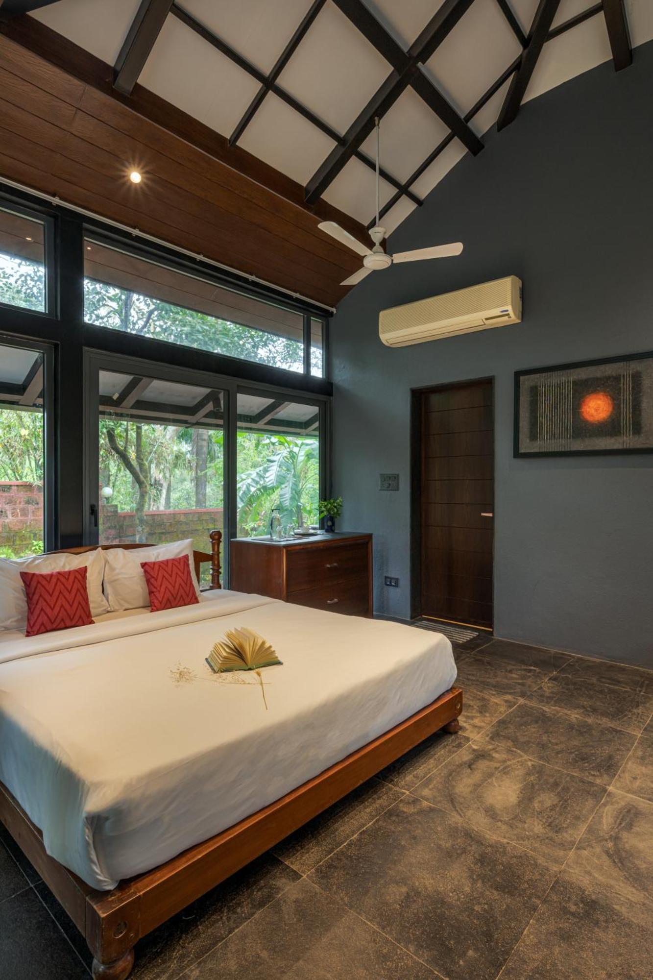 Saffronstays The Glasshouse, Panchgani - Beautiful Glass Villa For Couples Exterior photo